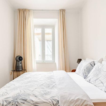 Apartment La Petite Дубровник Екстериор снимка